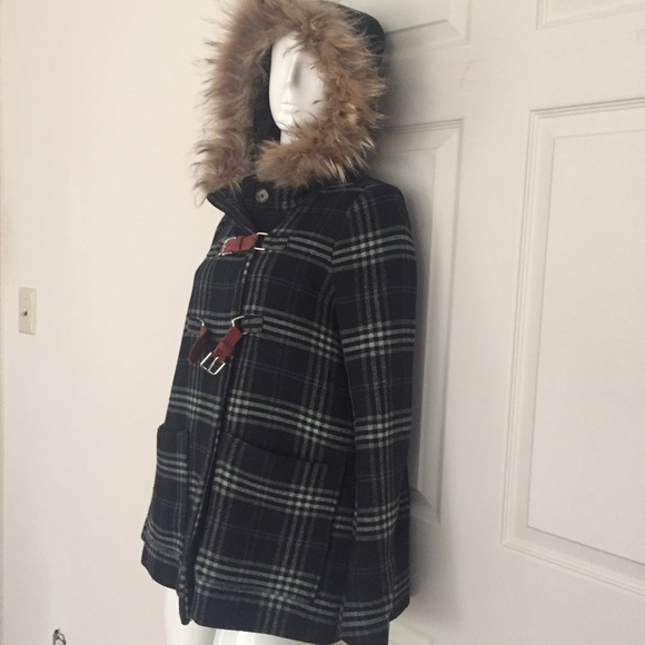 SOLD MAJE Fur Hooded Wool Short Coat, US 6..like new - Picture 3 of 7